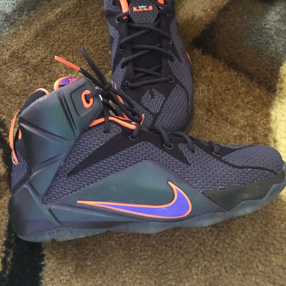 Lebron XII size 6.5Y “Instinct”